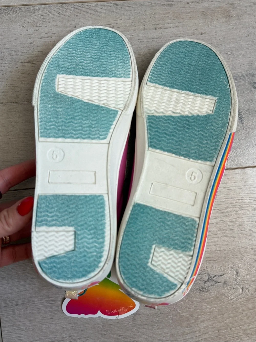 Butterfly Girls' Pink Sneakers with Rainbow Strap and Side Stripe
